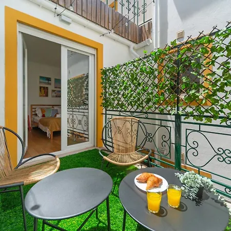 With A Cozy Private Terrace Specially At Night شقة