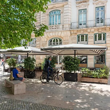 With A Cozy Private Terrace Specially At Night شقة Lisboa